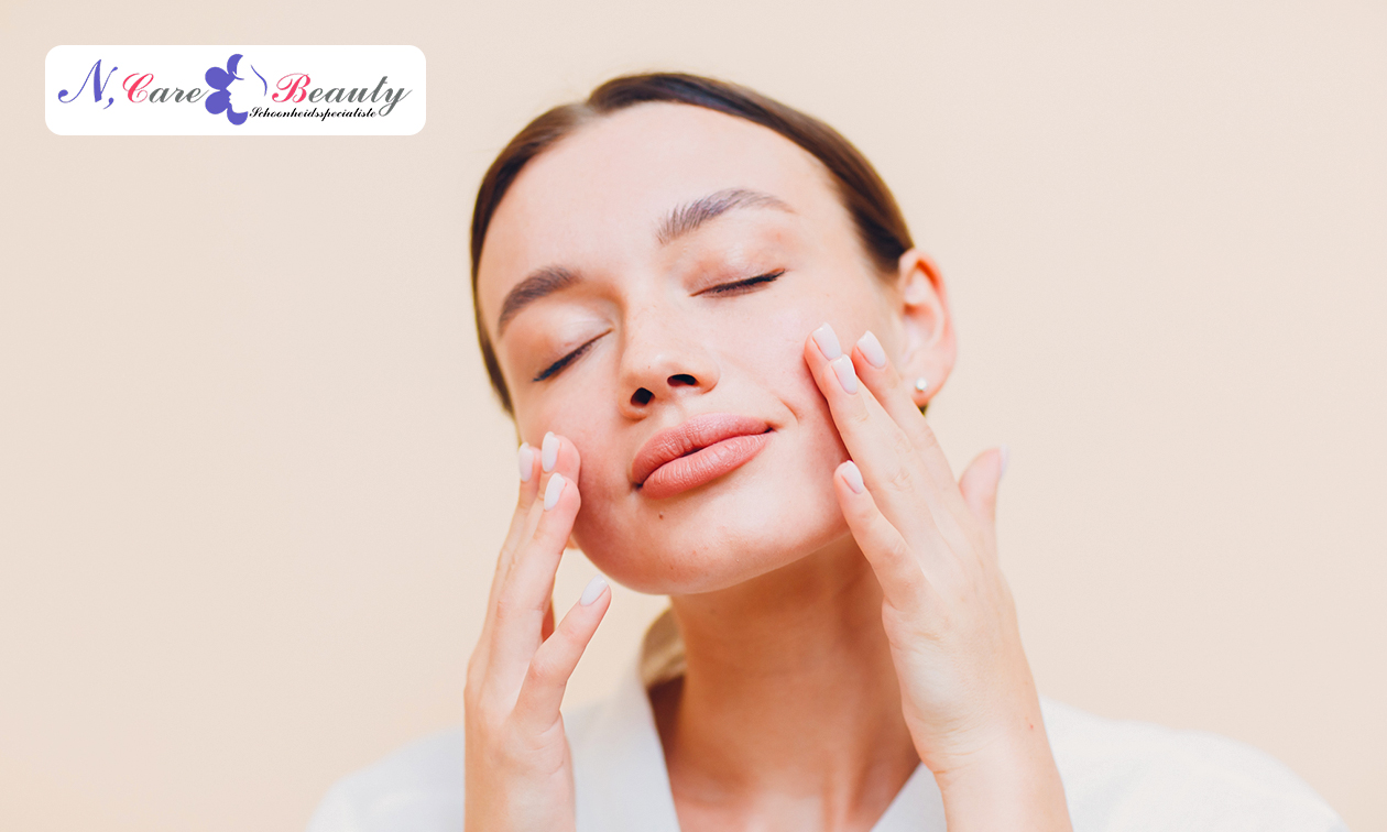 Manicurebehandeling of gezichtsbehandeling (60 min)