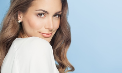 Gezichtsbehandeling (60 min), PMU-behandeling naar keuze of henna brows