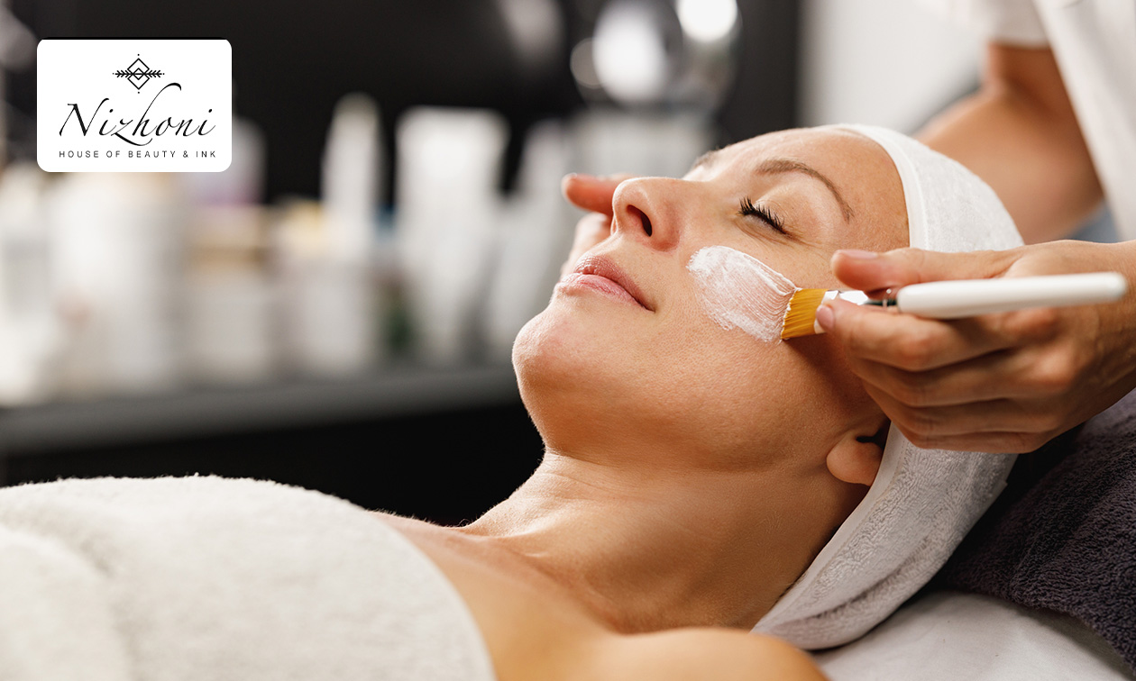 Gelaatsbehandeling naar keuze (60 of 90 min) + massage + thee