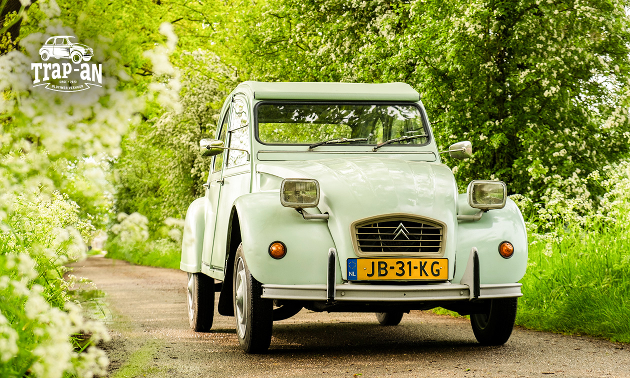 Oldtimer rijden + mand met lekkers (2 uur) in Salland (max 4 pers)