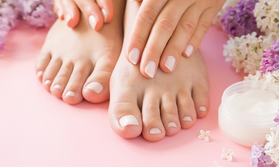 Pedicurebehandeling + evt. nagellak