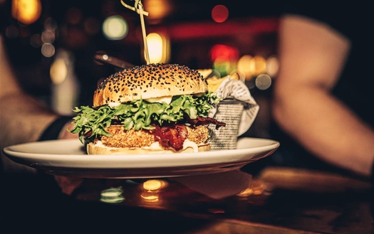 Crispy chicken burger