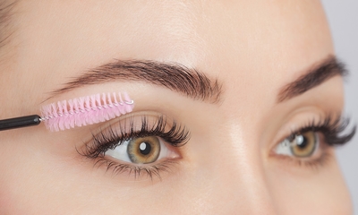 Wimper en/of wenkbrauwlift