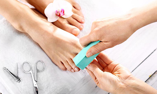 Pedicurebehandeling (45 min) Pedicurebehandeling (45 min)