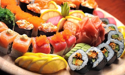 2-gangenlunch of -diner met sushimix (53 stuks) en misosoep of mini-loempia bij Sensai