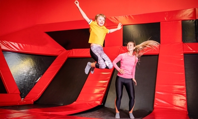 Trampolinspringen (2 Stunden) inklusive Antirutschsocken
