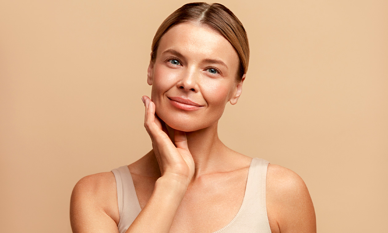 Gelaatsbehandeling + led-therapie + gelaatsmassage (60 min)