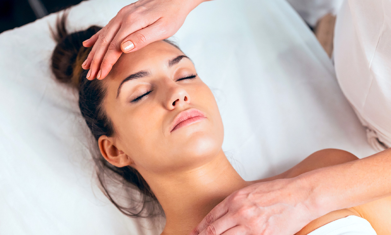 Reikibehandeling (45 min) of sound healing sessie (45 min) + intake (15 min)