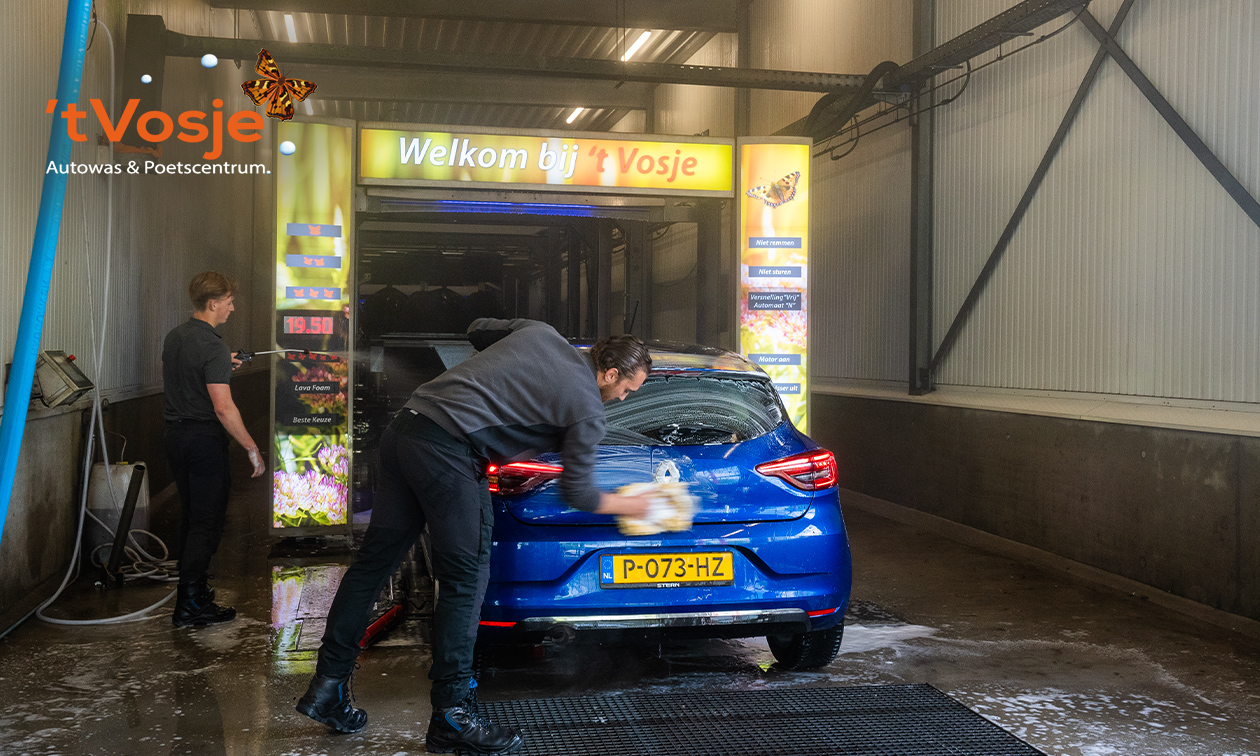 Uitgebreide autowasbeurt