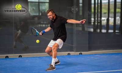 Padelbaan huren (1 of 1,5 uur)