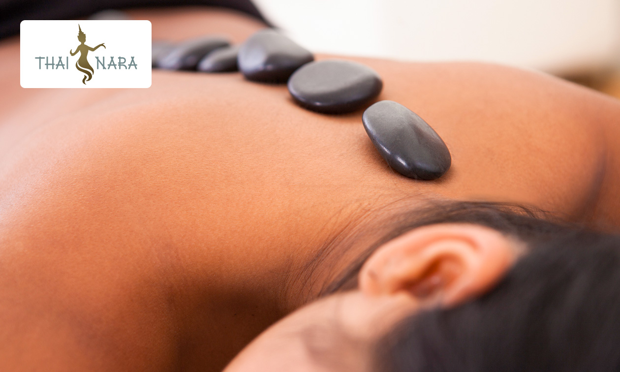 Hotstone- of kruidenstempelmassage (60, 90 of 120 min)