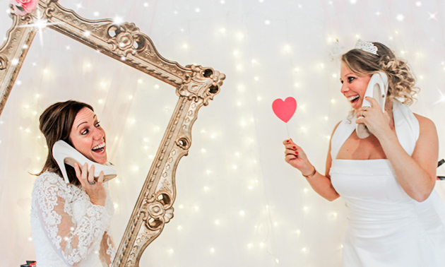Trouwjurken passen + fotoshoot (2 uur) voor 2