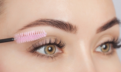 Wimperlift naar keuze + evt. verven, complete wenkbrauwbehandeling