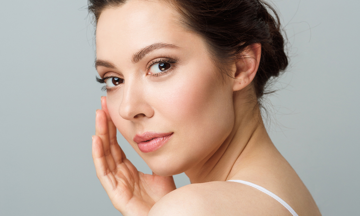 Gezichtsbehandeling (60 min) naar keuze of luxe pakket (90 min)