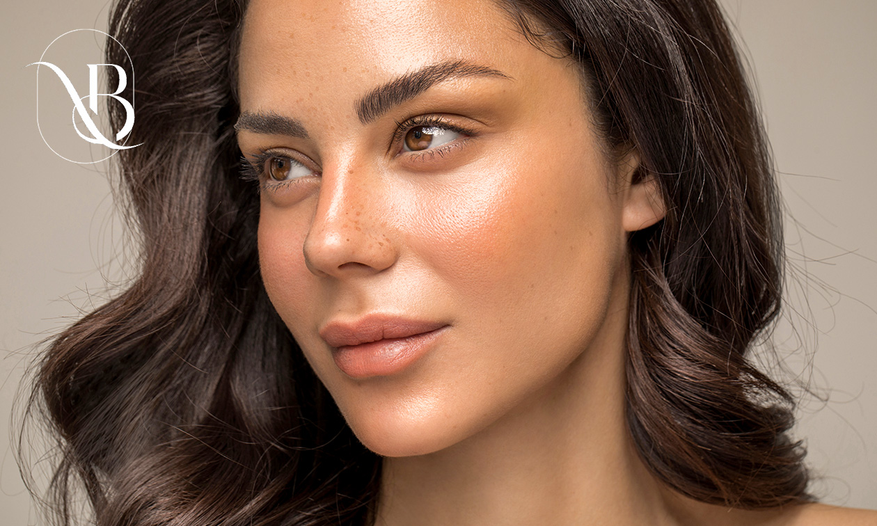 Dermaplaning of wenkbrauwbehandeling naar keuze