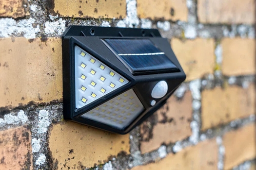 Væghængt solcellelampe
