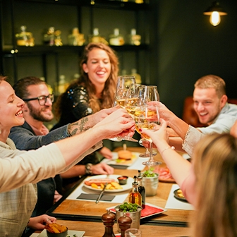 Vier onze verjaardag met ons mee! 🎈