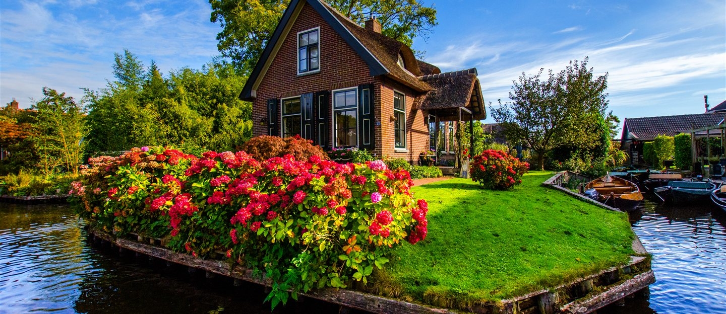 Giethoorn: uitjes, rondvaart en all you can eat met korting