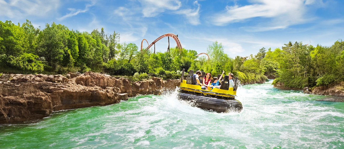 https://images.socialdeal.nl/img/dp-header-desktop-holiday-park.jpg