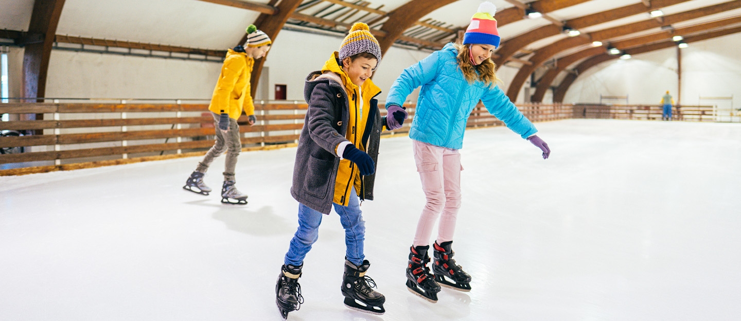 Schaatsen in Zeeland met korting: laat je betoveren door winterplezier op het ijs