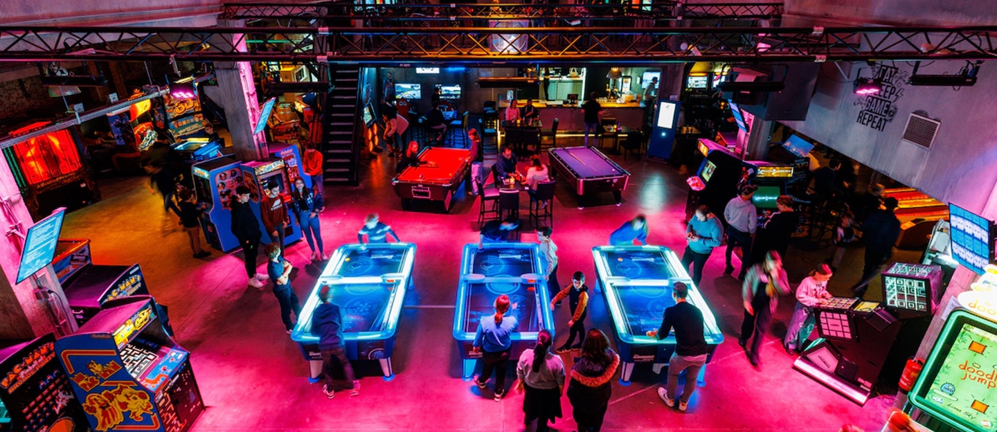 The Gaming Factory Tilburg: Eindeloos gamen in een arcade van 1500 m²!