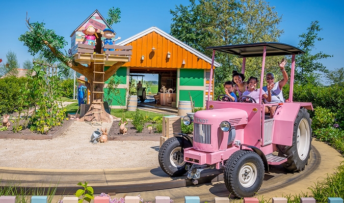 Beleef eindeloos plezier met Fien & Teun bij Familie Resort Molenwaard! 👧🧒