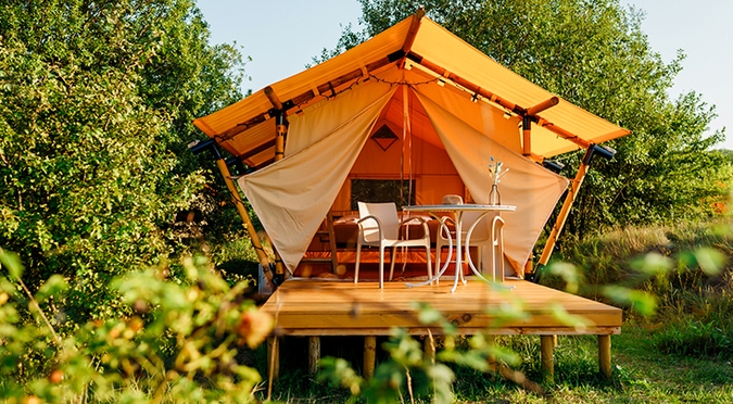 Envie de prolonger l'aventure ? Réservez une nuit chaleureuse, un long week-end ou une demi-semaine ! 🌟